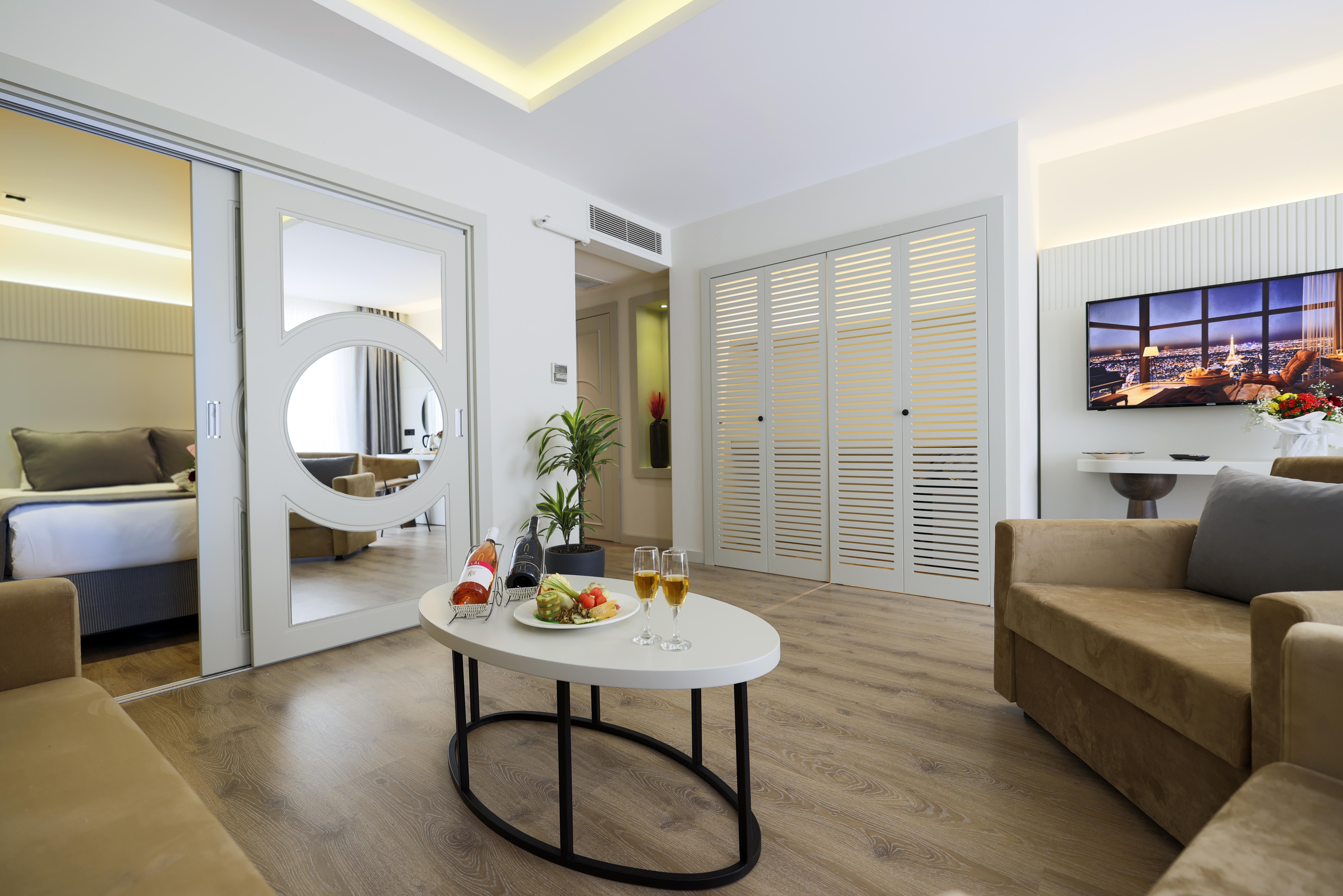 Отель Orka Taksim & 4*