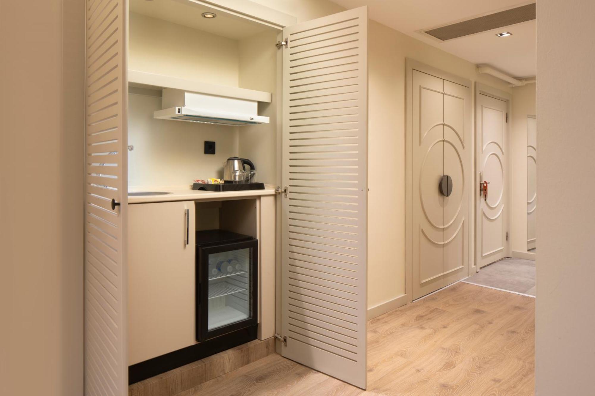 Hotel Suiteness Taksim 4*