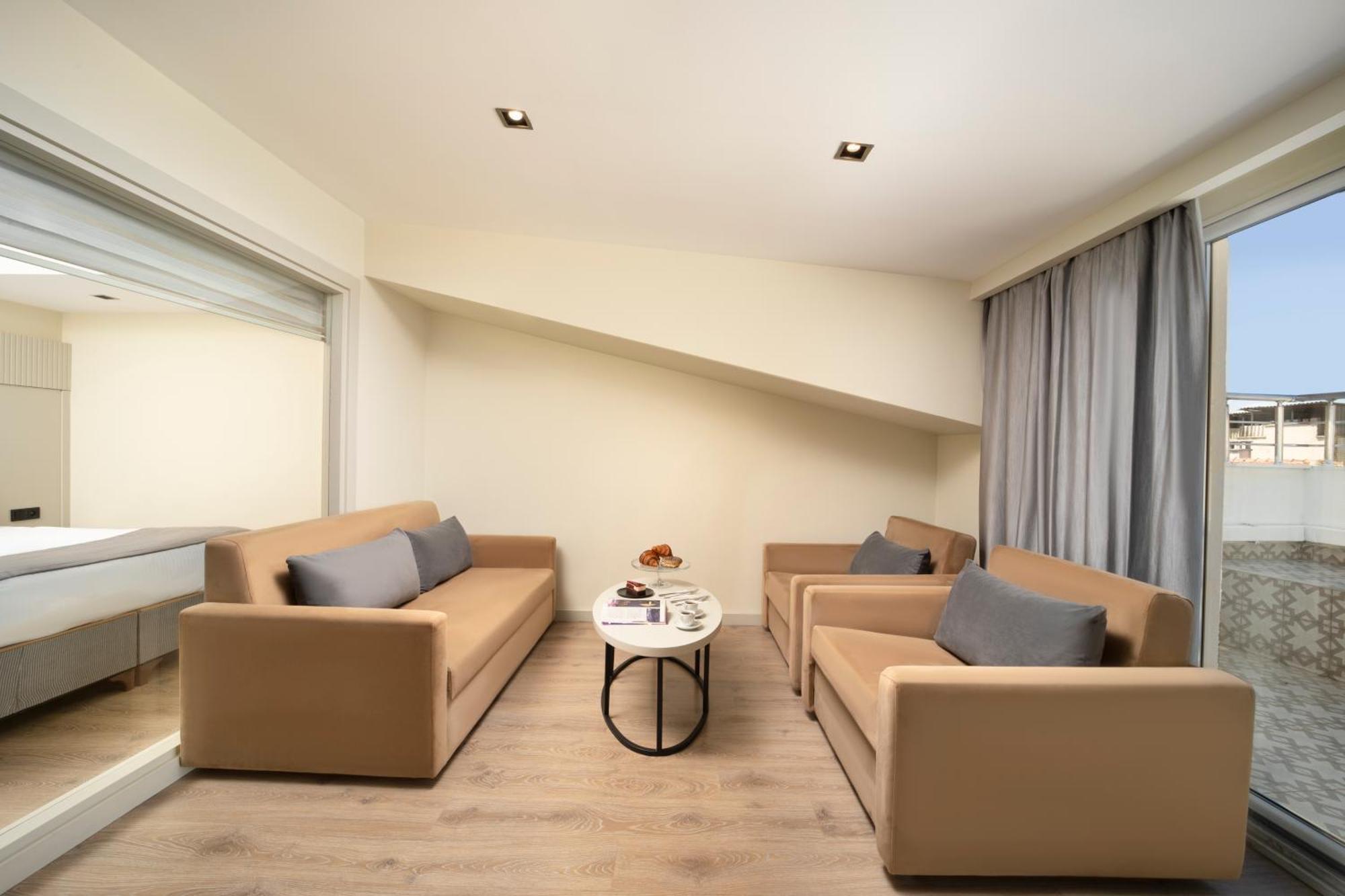 Готель Orka Taksim & 4*